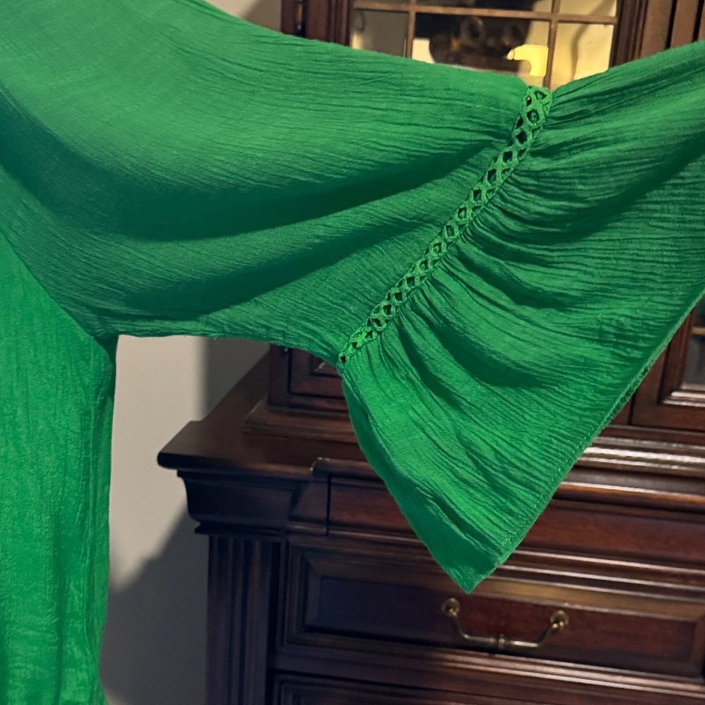 Kelly Green Women's Top with Sleeve & Hem Ruffle - 1X / XL - So Vibrant! - Picture 4 of 11